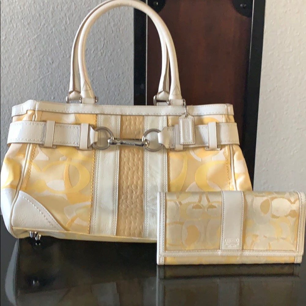 Authentic Coach purse & wallet